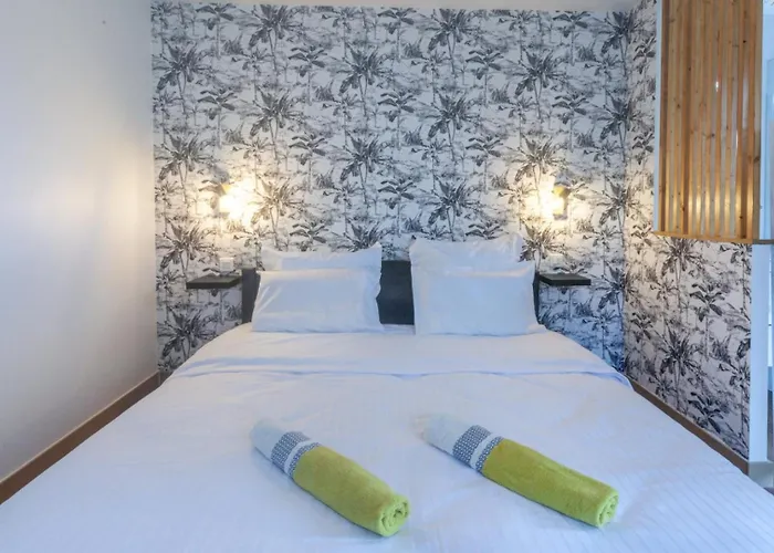 Gite De Charme, Rodez, Conques Ferienhaus Valady