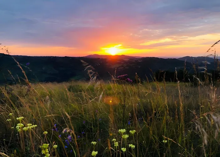 Gite De Charme, Rodez, Conques Ferienhaus Valady